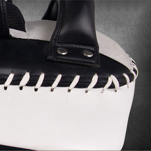 Mitaines d'entraînement d'arts martiaux en PU blanc avec sangle de poignet réglable et fermeture auto-agrippante – Équipement de sparring pour adultes - Product Image 3