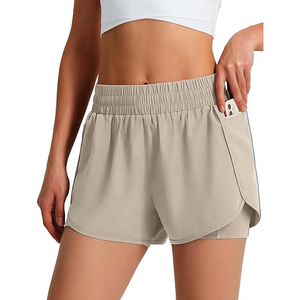 Shorts de sport confortables pour femmes 2 en 1 en polyester avec couche intérieure, taille haute, pour la gym, le yoga, la course à pied, l'entraînement athlétique - Product Image 1