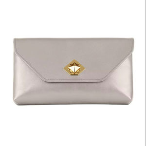 Pochette élégante taupe avec chaîne dorée, sac de soirée minimaliste pour femme, pochette chic à porter en bandoulière - Product Image 5