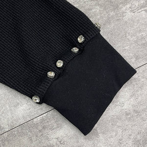 Camiseta para hombre con estampado digital personalizado, lavado ácido, corte cropped, cuello alto de sarga con efecto piedra, mangas cortas y doble capa de tejido gofrado - Product Image 4