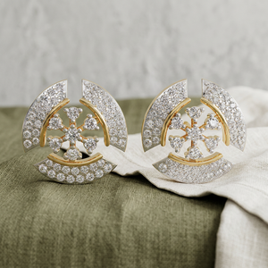 Boucles d'oreilles élégantes en alliage serties de diamants, forme classique pour femmes, diamant rond taille brillant, pour amoureuses - Product Image 1