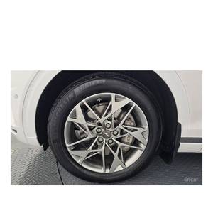 เจเนซิส จีวี70 ปี 2024 เครื่องยนต์เบนซิน 2.5T ขับเคลื่อนสี่ล้อ ระยะทาง 12,379 กม. พวงมาลัยซ้าย เกียร์อัตโนมัติ เบาะหนัง กล้องมองหลัง - Product Image 5