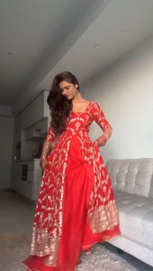 Ensemble 3 pièces pour femmes de designer indien, Kurti moderne à volants, pantalon, dupatta, long salwar kameez, tenue ethnique pour fête festive, vêtements pakistanais Foux - Product Image 5