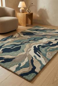 Alfombra de área de lana tuftada a mano, antideslizante, de pelo medio, en azul marino, verde azulado, gris y marfil, con un moderno patrón de ondas abstractas, fabricada en India. - Product Image 3