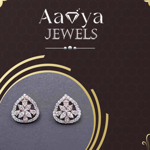 Boucles d'oreilles en diamant de luxe pour femmes, collection de bijoux fins à l'éclat brillant, acheter directement auprès d'un fournisseur indien de confiance - Product Image 4