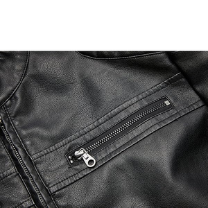 Veste en cuir véritable 100% personnalisée pour homme, coupe ajustée élégante avec logo frontal, motif uni décontracté, fermeture éclair, pour l'hiver. - Product Image 3