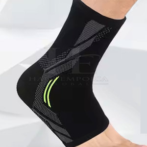 Attelle de soutien de la cheville de qualité supérieure, conception de compression confortable pour le sport, la course à pied, la remise en forme et la stabilité quotidienne des articulations - Product Image 6
