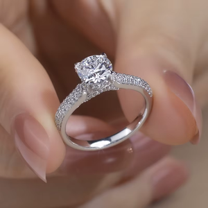 White Gold Round Brilliant Cut Diamond Engagement <b>Ring</b> Classic Style Women's Jewelry IGI Certified - Product Image 4