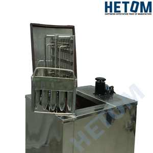 Máquina industrial para la producción de helados en barra, de acero inoxidable, con sistema de enfriamiento continuo para alta capacidad de producción de postres. - Product Image 3