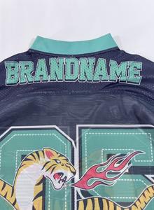 Maillot de football pour homme sur mesure de haute qualité, logo sur le devant, col en V, coupe régulière, respirant, séchage rapide, t-shirt sans manches en mesh - Product Image 3