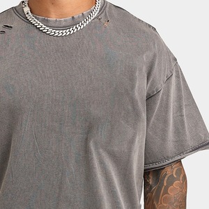 T-shirt déchiré à texture douce, matière respirante de qualité avec un style moderne, T-shirt déchiré pour homme - Product Image 6