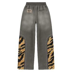 Survêtement personnalisé avec impression sérigraphique effet soleil, matière de qualité supérieure, look tendance pour le streetwear ou les tenues décontractées, unisexe. - Product Image 6