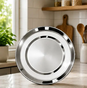 Assiettes de présentation rondes martelées en acier inoxydable argenté, lot de 6, faites à la main, polies, pour la table - Product Image 6