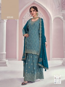Traje Gharara Moderno Semisellado con Bordado de Lentejuelas Chinon para Bodas y Fiestas de Diwali - Product Image 6