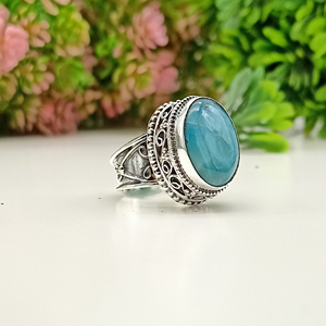Bague classique bohème en argent sterling 925, faite à la main, avec larimar et sertissage clos, bijou pour femme, idéale pour mariage et anniversaire - Product Image 1