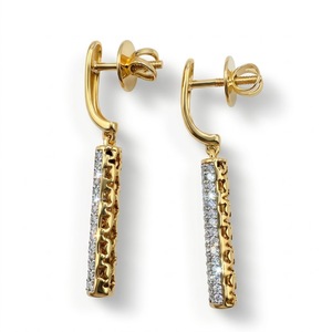 Pendientes de Oro Amarillo de 8 Quilates con Diamantes Cultivados en Laboratorio de 1.08 Quilates, Certificados por IGI, Modelo Barra Colgante - Product Image 4