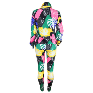 Trajes Deportivos Sublimados para Mujer de Primera Calidad y Estilo Único, 100% Poliéster, con Impresión de Logotipo Personalizado - Product Image 2