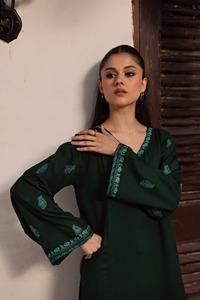 Kurta décontractée pour femme en coton brodé vert, coupe ample traditionnelle, style ethnique indien pakistanais, idéale pour les fêtes et mariages, toutes saisons, livraison rapide - Product Image 3