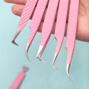 Pinzas Profesionales de Acero Inoxidable para Extensión de Pestañas, con Punta Dentada y Agarre de Diamante, Diseño Preciso y Fino, Opción de Logotipo Personalizado - Product Image 1