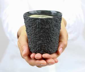 Taza de capuchino vintage de gres japonés hecha a mano con carbón vegetal por Universal Overseas - Product Image 3