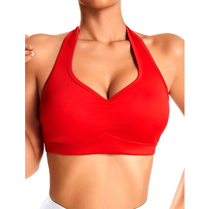 Hecho en Pakistán, diseño único en un color rojo sólido, tacto suave, a la moda, recién llegado, sujetador deportivo sencillo con cuello halter. - Product Image 1