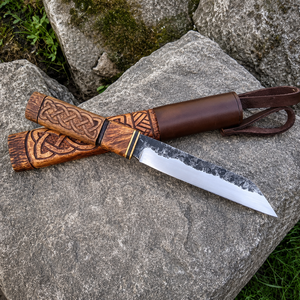 Cuchillo de Chef Vikingo Ambidiestro Hecho a Mano con Funda de Cuero y Madera, Forjado en Acero al Carbono, Seax Nórdico Moderno para Bushcraft - Product Image 4