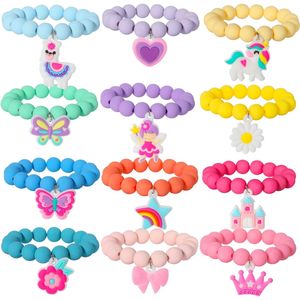Braccialetti con perline arcobaleno e ciondoli a forma di unicorno, farfalla e coniglietto, gioielli colorati, bomboniere per feste per bambine, articoli da regalare in cestino - Product Image 1