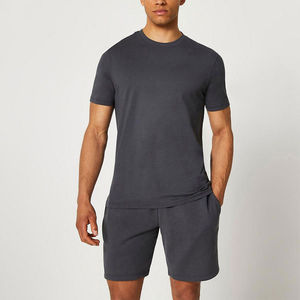 Conjunto de Camiseta de Manga Corta y Pantalones Cortos de Dos Piezas con Logotipo Frontal para Hombre, Poliéster/Algodón, Tejido de Punto, Corte Holgado, Casual, Secado Rápido, Diseño Sólido - Product Image 4