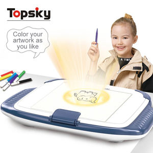 Haute qualité en plastique <span class=keywords><strong>projecteur</strong></span> conseil <span class=keywords><strong>dessin</strong></span> jouets éclairer traçage Pad peinture Art Machine conseil jouets <span class=keywords><strong>pour</strong></span> enfants - Product Image 4