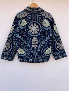Chaqueta de Terciopelo con Bordado Floral Hecho a Mano, Diseño Retro, Cuello Alto, Cierre Abierto, Estilo Boho Casual para Mujer - Product Image 2
