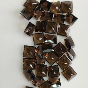 ควอตซ์สโมคกี้ธรรมชาติ 9 มม. ทรงสี่เหลี่ยมเจ้าหญิงคัท คุณภาพดีที่สุด พลอยเม็ดเดี่ยวสำหรับทำเครื่องประดับและสร้อยคอ - Product Image 4