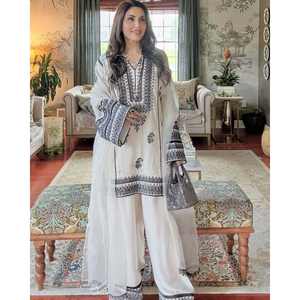 Conjunto de Top y Pantalón con Dupatta para Mujer, Ideal para Fiestas - Product Image 2