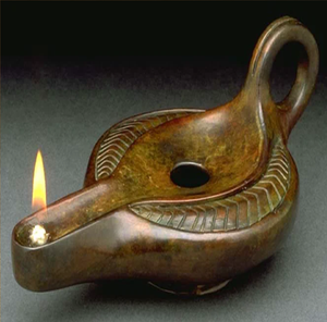 Base de metal con acabado antiguo para diya de aceite Akhand Jyoti, soporte para el hogar, templo, Puja sagrada, disponible a precios de mayoreo. - Product Image 2