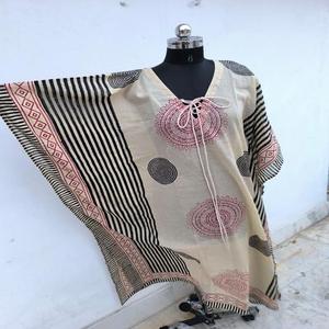 Caftán Largo Holgado de Algodón para Verano, Estilo Boho con Cuello en V, Maxi Caftán Holgado con Estampado Geométrico y Manga Corta - Product Image 3