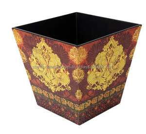 Une poubelle durable et écologique fabriquée à partir de bois MDF de haute qualité. Parfait pour une utilisation en intérieur dans les maisons, les bureaux, - Product Image 2