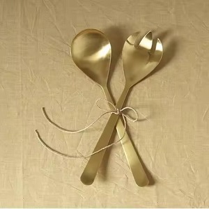 ชุดช้อนส้อมสลัดสแตนเลสคุณภาพพรีเมียมสำหรับงานจัดเลี้ยง - Product Image 1
