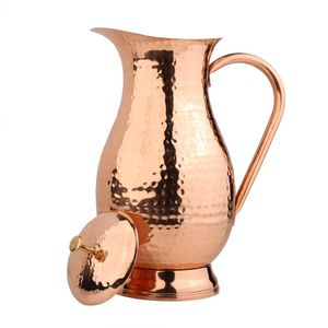 Pichet à eau moderne en cuivre 1,7 L – Carafe en métal écologique, faite à la main et durable pour le service de vin, bière, mariages et fêtes - Product Image 2