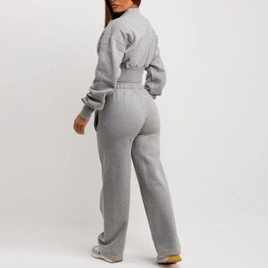 Ensemble de survêtement sportif ultra-tendance pour femme, sweat à capuche court et pantalon de jogging, décontracté pour la salle de sport, les entraînements et la détente, motif uni - Product Image 2