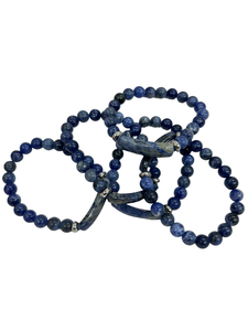 Bracelet extensible en perles de sodalite polie, nouveau design, bijoux en cristal, forme libre, thème amour, Amayra Crystals Gujarat - Product Image 2