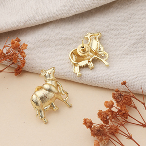Pendientes de Animales Chapados en Oro, Aleación de Zinc, Diseño Vintage, Joyería de Moda para Regalo - Product Image 3