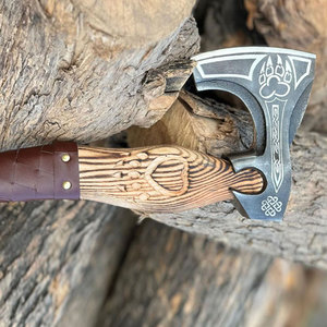 Hacha Vikinga de Acero al Carbono de Grado Industrial con Cabeza Grabada y Mango de Madera Natural, Herramienta Nórdica Tradicional para Uso en Exteriores - Product Image 6