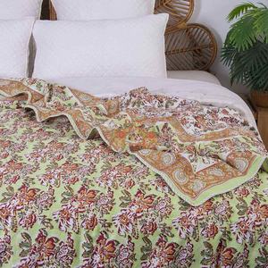 Nueva Colección al por Mayor, Edredón Dohar Doble de Algodón Hecho a Mano con Estampado Floral, Estilo Clásico Amarillo, Técnica Acolchada, para Festividades - Product Image 3