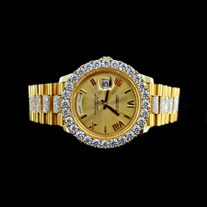 Montre personnalisée de luxe classique et tendance avec demi-diamants en moissanite, bracelet en acier inoxydable, mouvement à quartz, date automatique, légère - Product Image 3