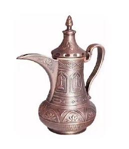 Serving Arabic Metal Dallah Coffee Pot for Traditional Coffee Hospitality Use - Product Image 1
