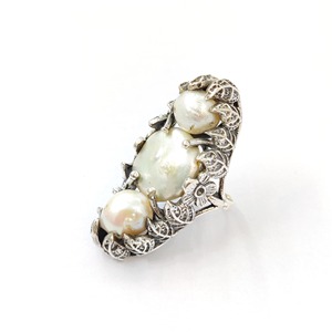 Anillo de Madreperla de 16.9 Gramos, Colección de Anillos de Perlas Elegantes - Product Image 1