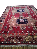 Antiker 8x11 georgischer Wollte ppich Handgemachter roter geometrischer Design-Seiden teppich für Gebet Vintage Kazak Tribal Afghan im Raum