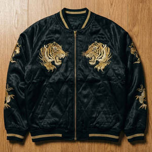 Chaqueta Sukajan de Satén Bordado Premium de Fabric Studio, Personalizable en la Parte Delantera, Ecológica, Transpirable, Ligera, Estilo Invernal - Product Image 1