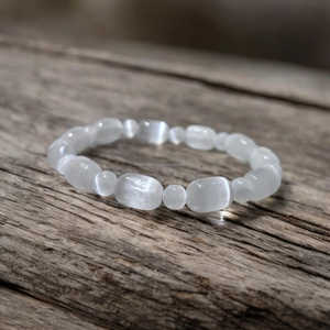 สร้อยข้อมืออัญมณีเซเลนไนต์ธรรมชาติมาล่าสุดรักเครื่องประดับแฟชั่นแกะสลักเป็นของขวัญของผู้ชายผู้หญิงขายส่งเรกิ - Product Image 3