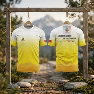 เสื้อยืดวิ่งสำหรับผู้ชาย พิมพ์โลโก้ได้ น้ำหนักเบา เหมาะสำหรับออกกำลังกายในยิม - Product Image 2