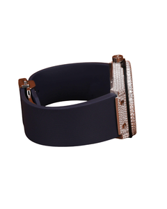 Reloj de pulsera de oro blanco con diamantes de corte redondo para hombre, con esfera negra romana, diseño de lujo hecho a mano con correa de caucho. - Product Image 2